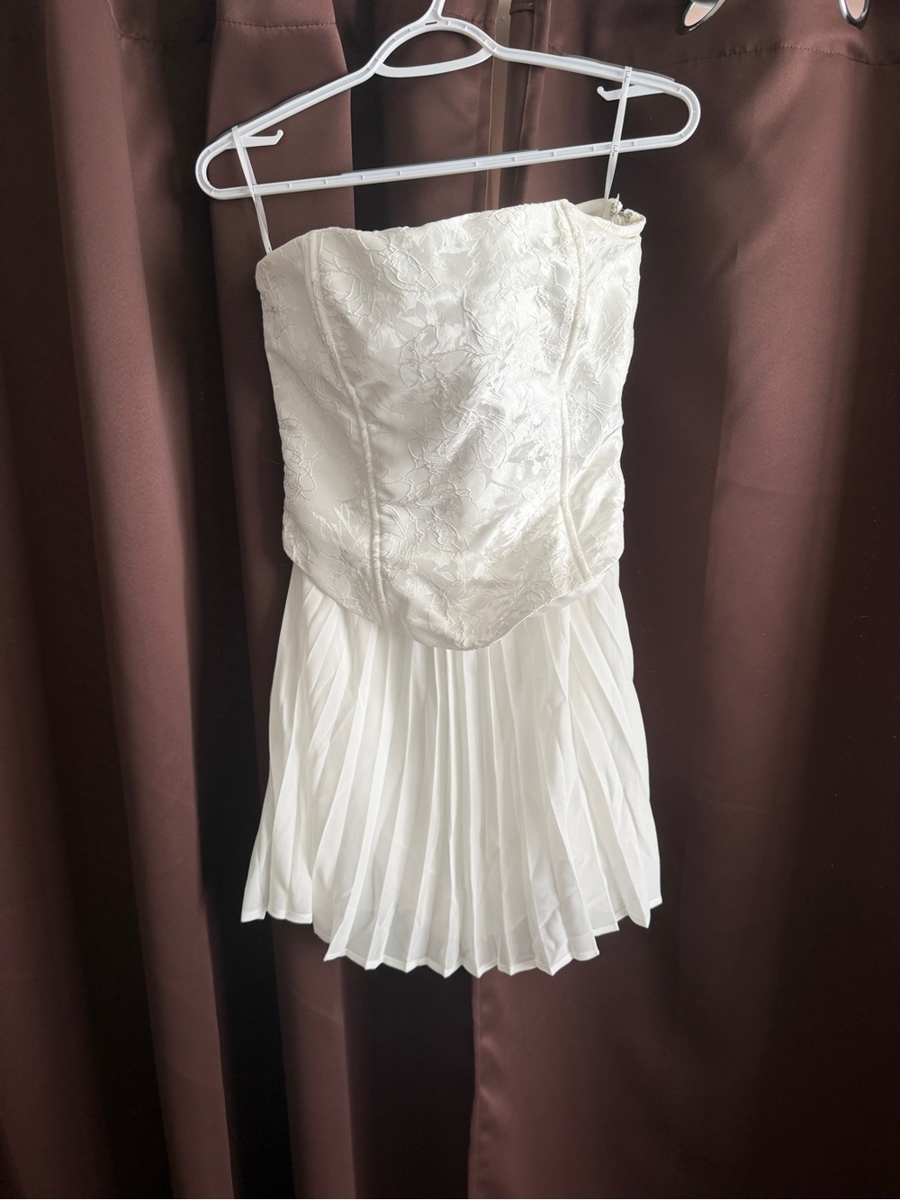 Lulu’s strapless corset white dress